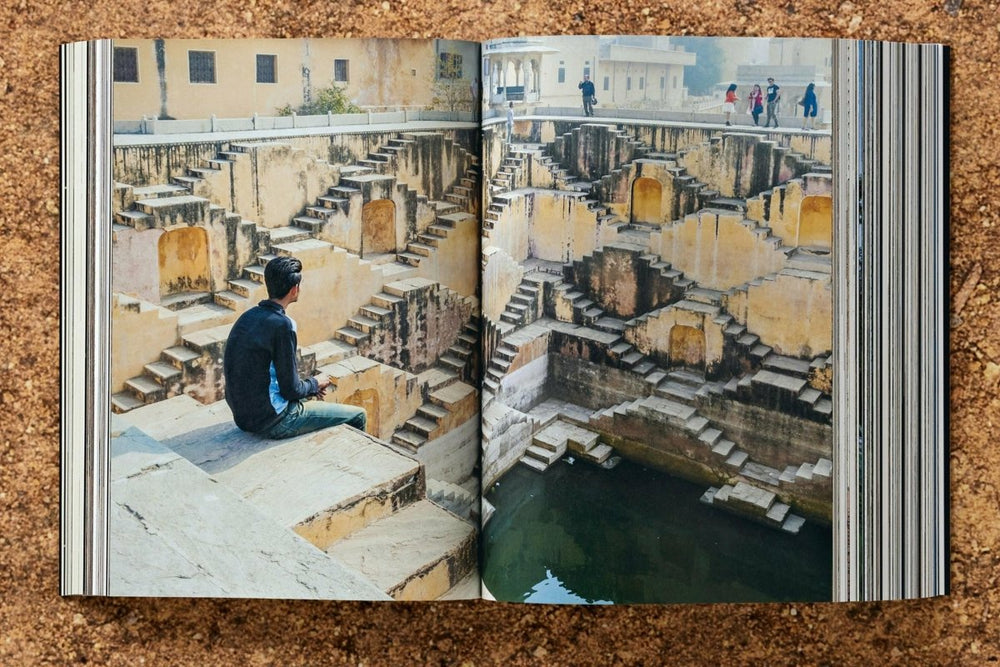 
                      
                        TASCHEN Bjarne Mastenbroek. Dig it! Building Bound to the Ground (English)
                      
                    