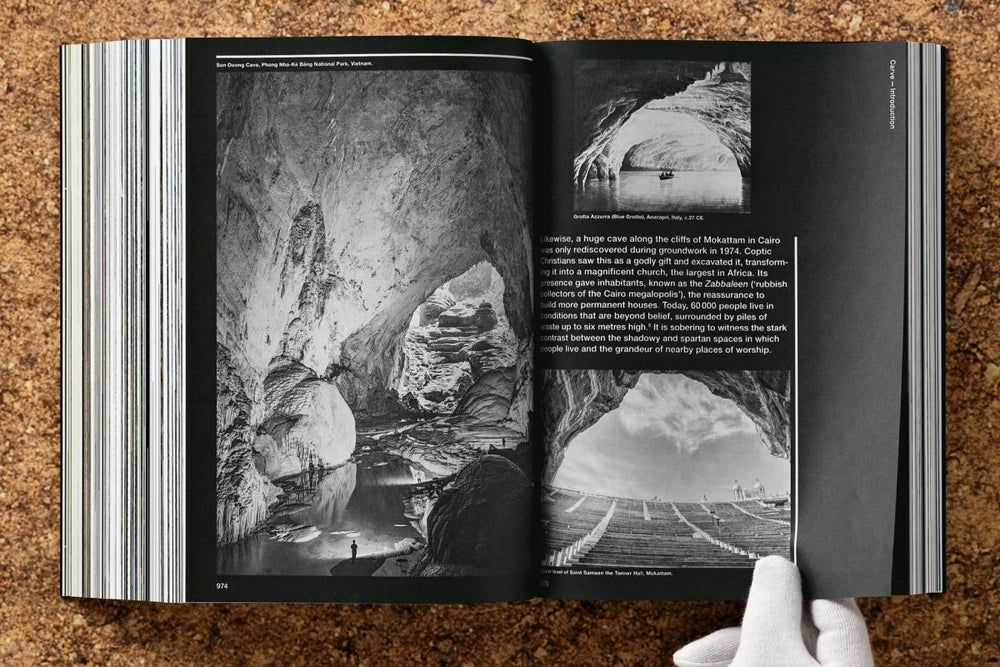 
                      
                        TASCHEN Bjarne Mastenbroek. Dig it! Building Bound to the Ground (English)
                      
                    