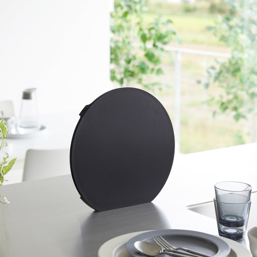 
                      
                        Round Magnetic Cutting Board
                      
                    