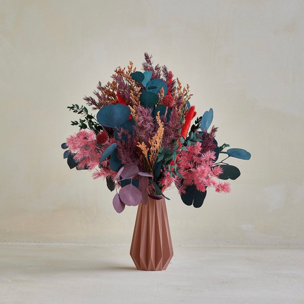 
                      
                        For Love Of Pampas Bordeaux Dried Bouquet - lily & onyx
                      
                    