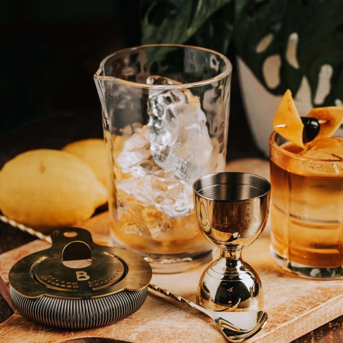 Bull In China Professional 4 - Piece Cocktail Mixing Set - Glass, Strainer, Jigger & Barspoon