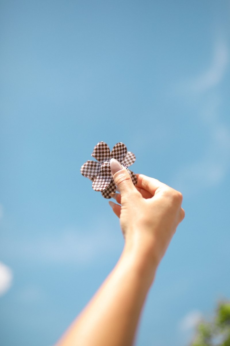 Denim & Daisy Checker Flower Hair Claw Clip | Brown - lily & onyx