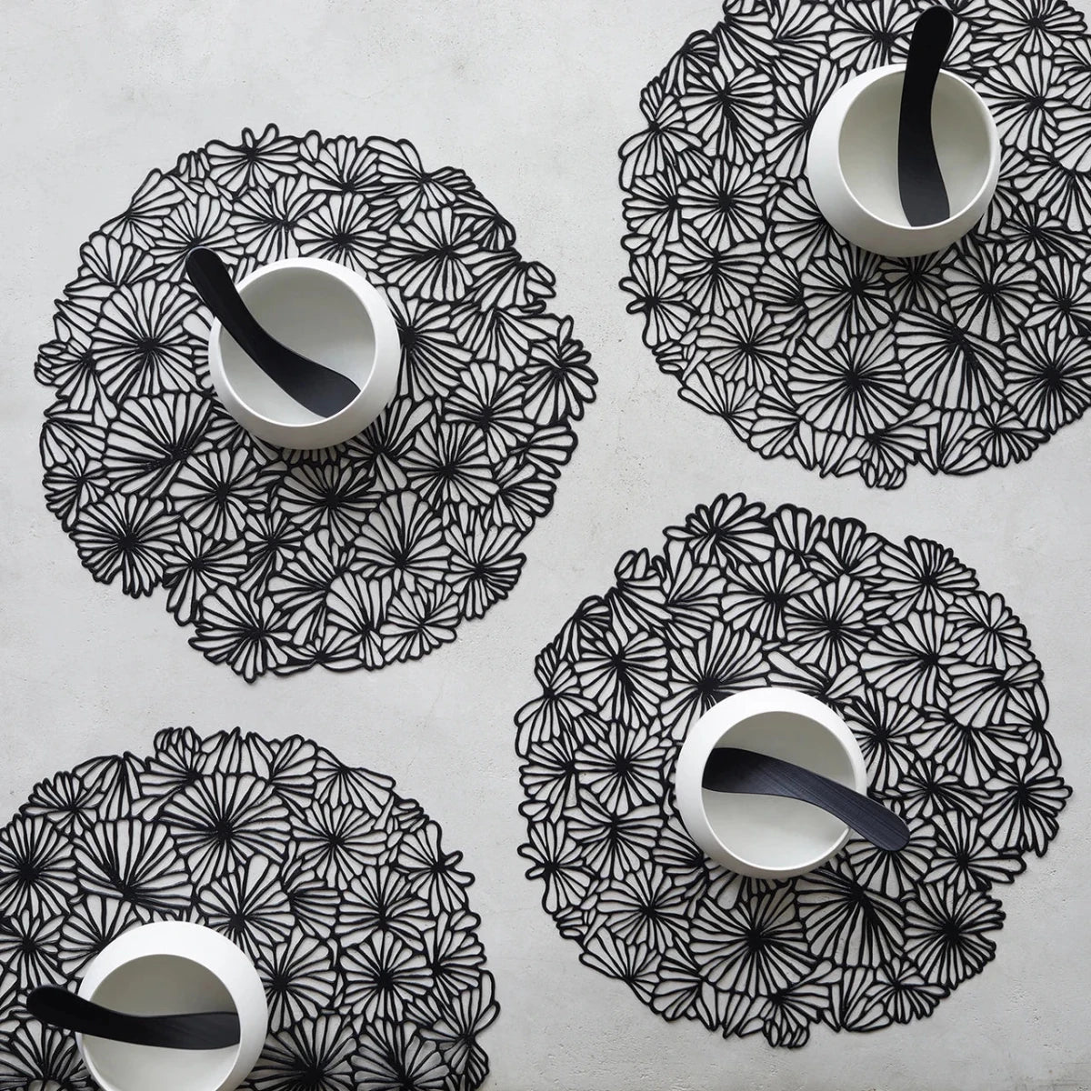 Chilewich Chilewich Pressed Daisy Placemat | Openwork Clustered Bouquet Design, 15.7"