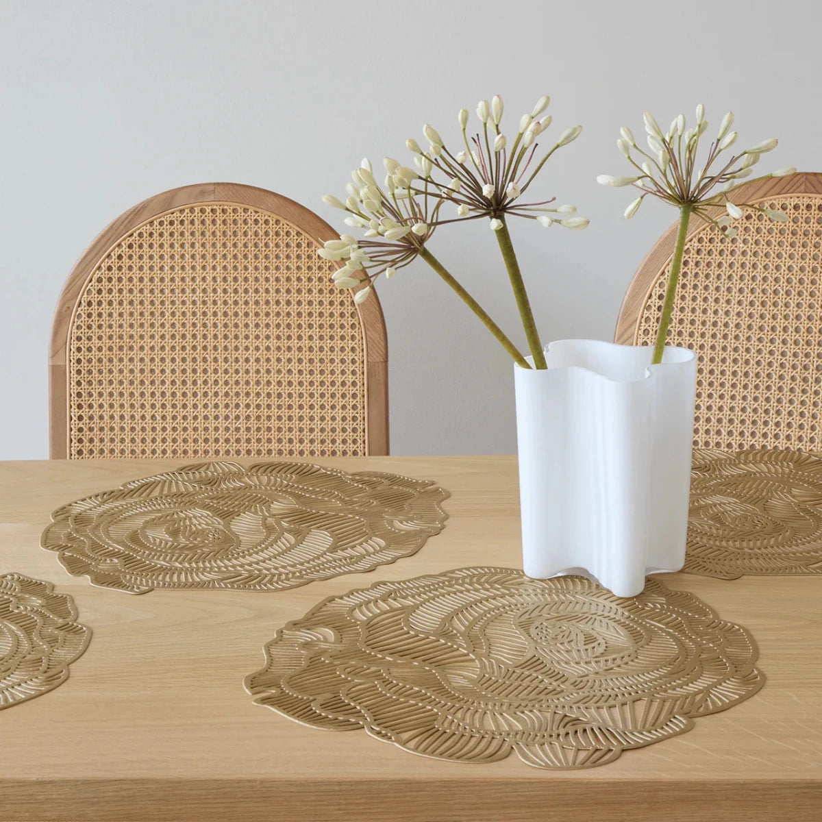 Chilewich Chilewich Pressed Rose Placemat | Openwork Bloom Design, 15"