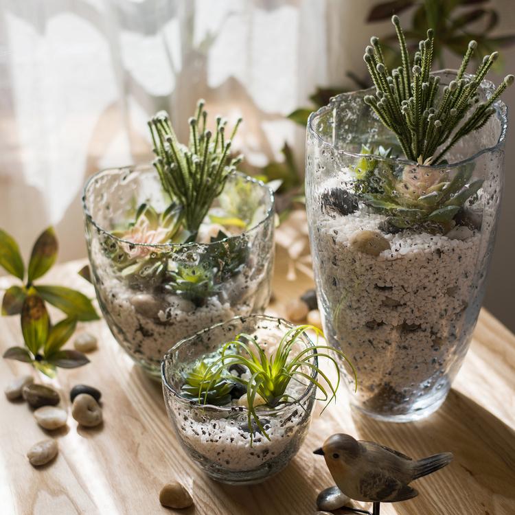 
                      
                        Clear Art Glass Vase
                      
                    