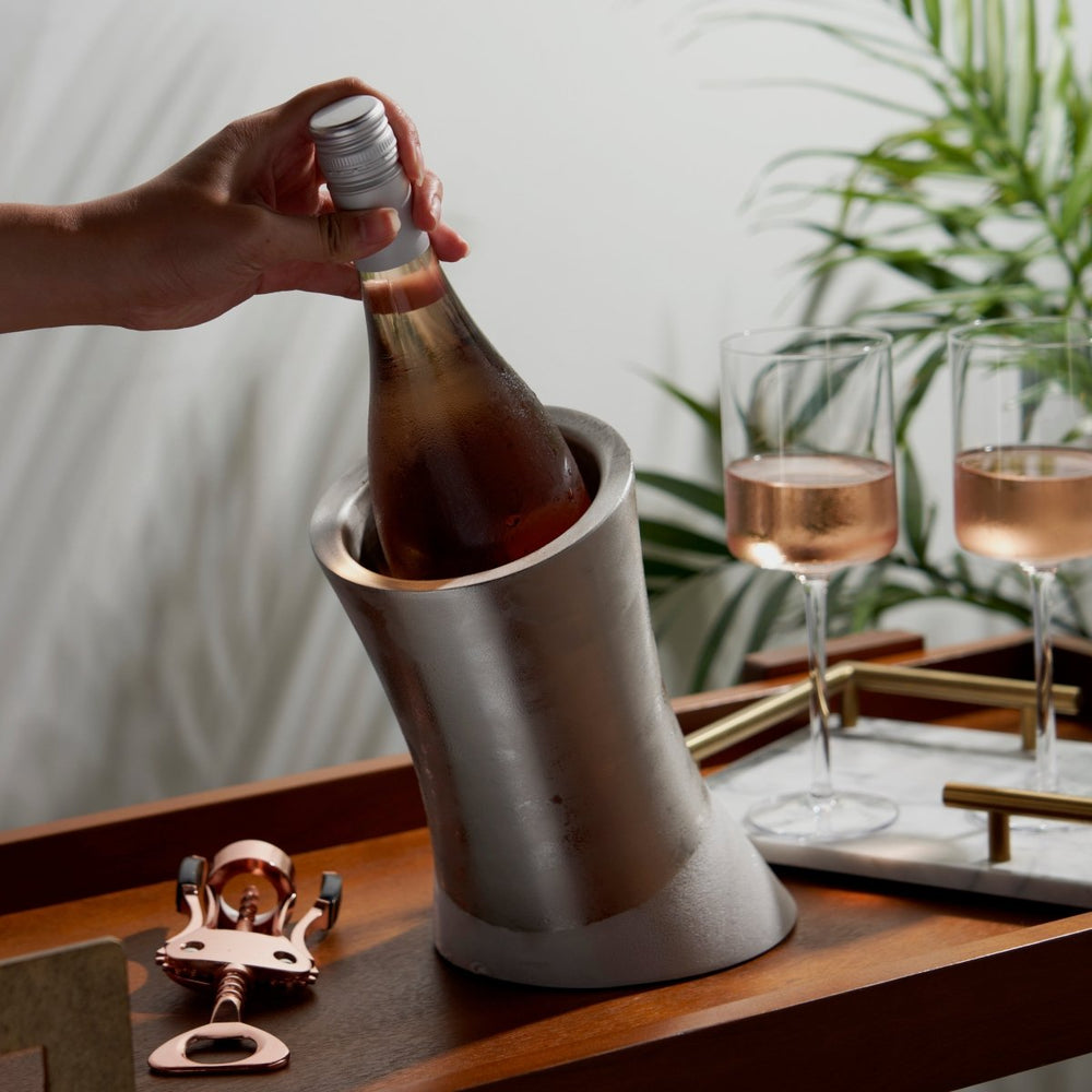 
                      
                        Viski Convex Bottle Chiller - lily & onyx
                      
                    