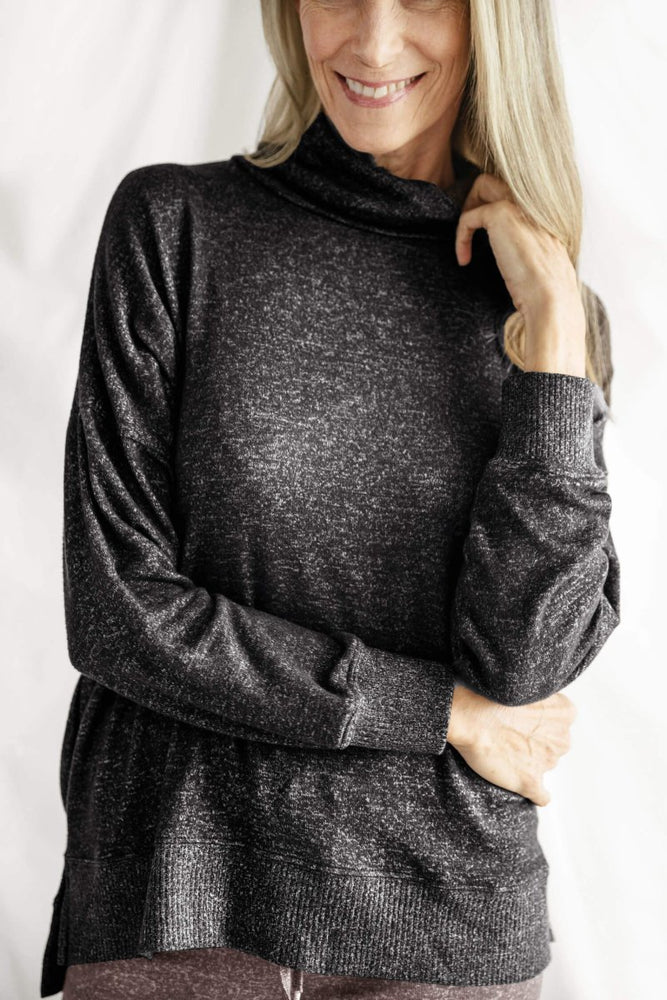 
                      
                        Sunday Citizen Cosset Relaxed Turtleneck - lily & onyx
                      
                    