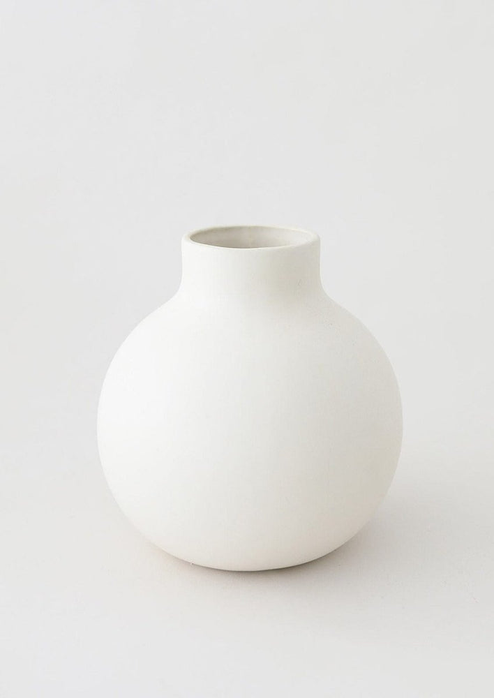 Afloral Creamy White Round Ceramic Vase - 8" - lily & onyx