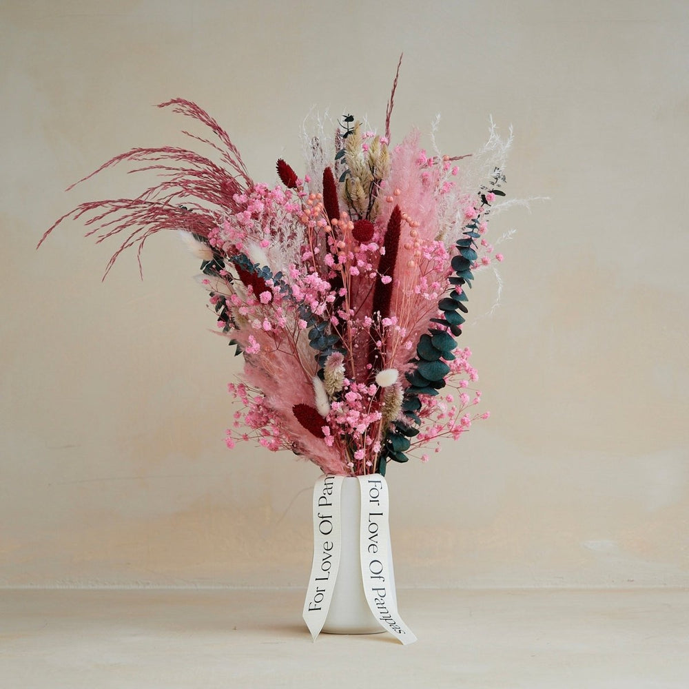 For Love Of Pampas Cupid's Kiss Bouquet - lily & onyx