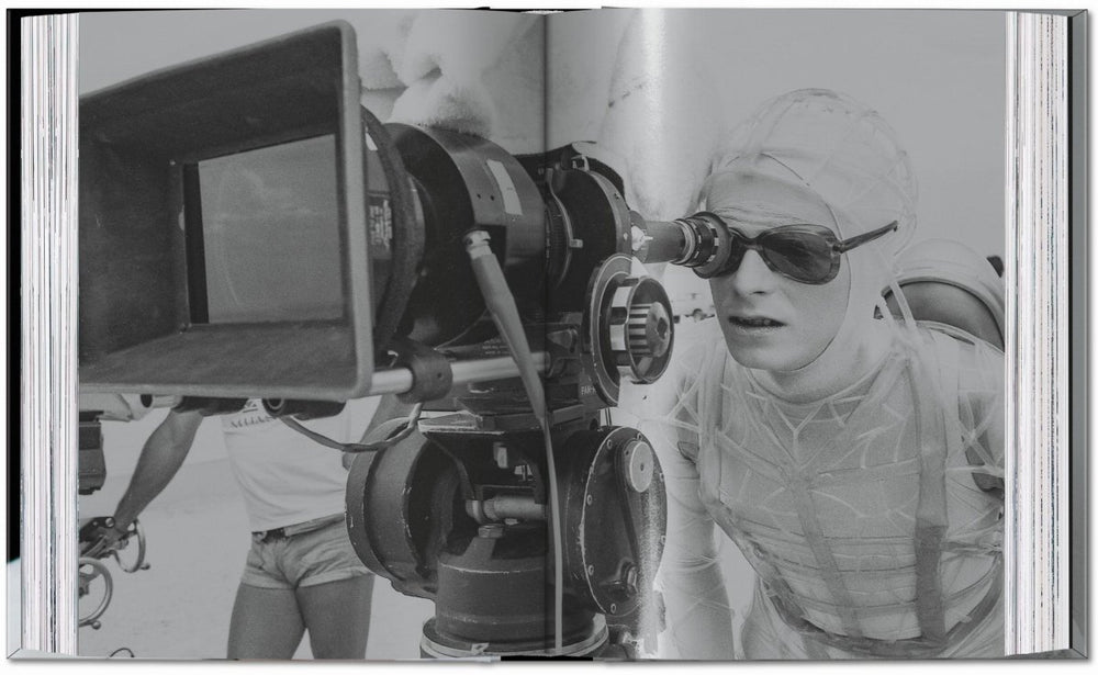 
                      
                        TASCHEN David Bowie. The Man Who Fell to Earth. 40th Ed. (German, French, English) - lily & onyx
                      
                    