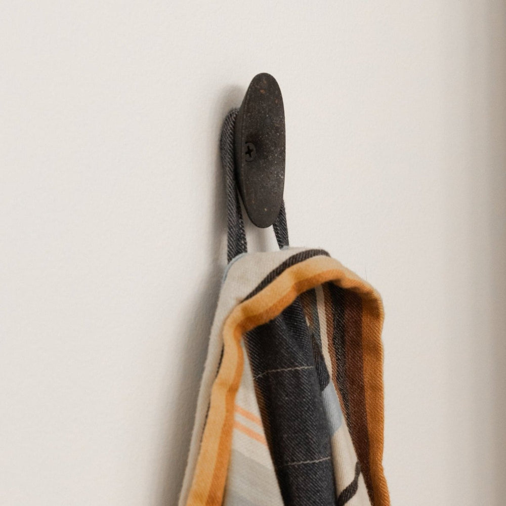 Pretti.Cool Dimple Coat Hook | Black Terrazzo - lily & onyx