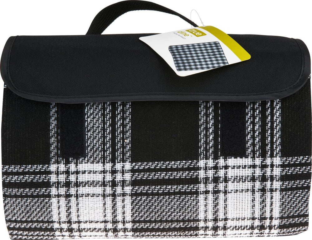 
                      
                        True Dine Picnic Blanket in Black Plaid - lily & onyx
                      
                    
