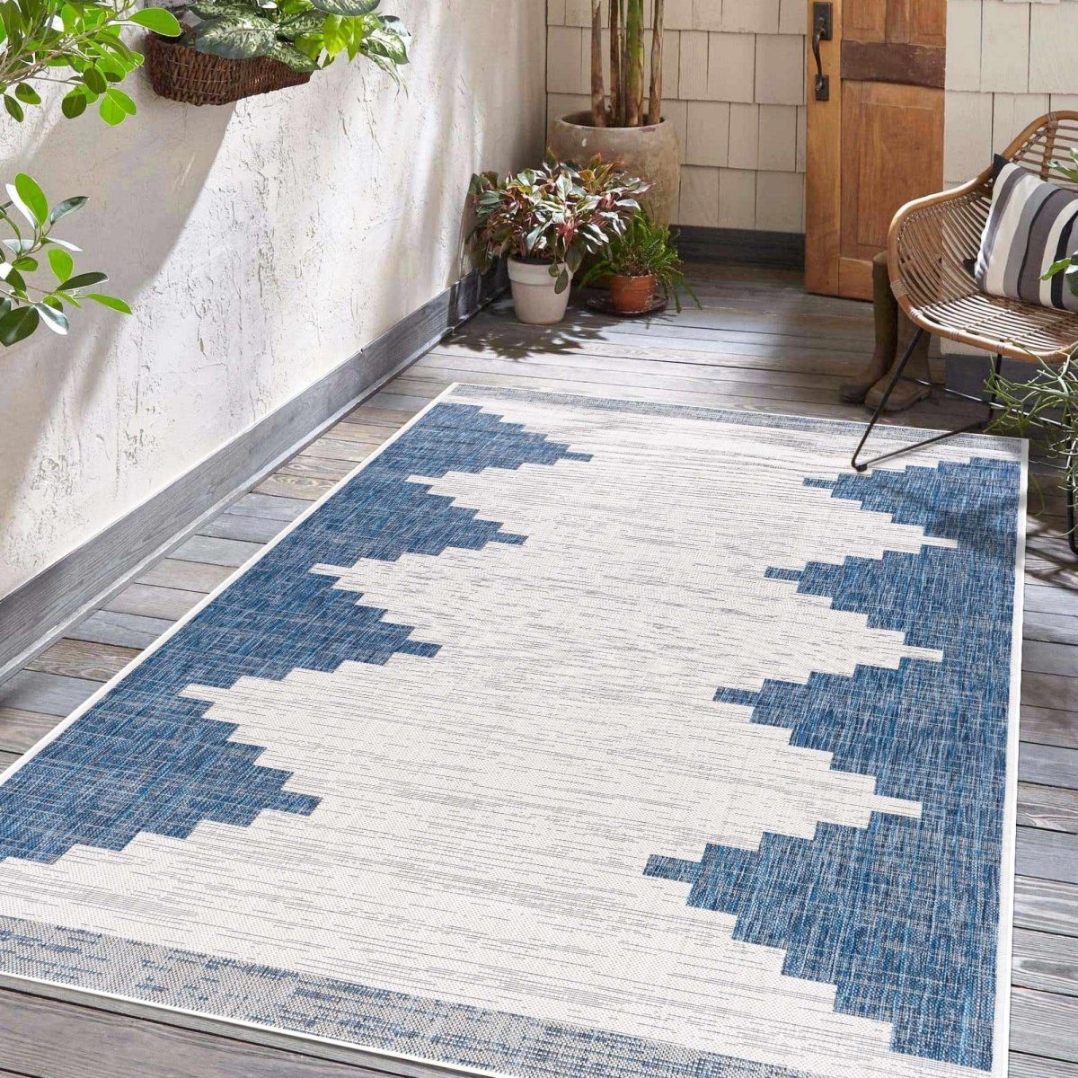 Hauteloom Djugun Navy Outdoor Rug - lily & onyx
