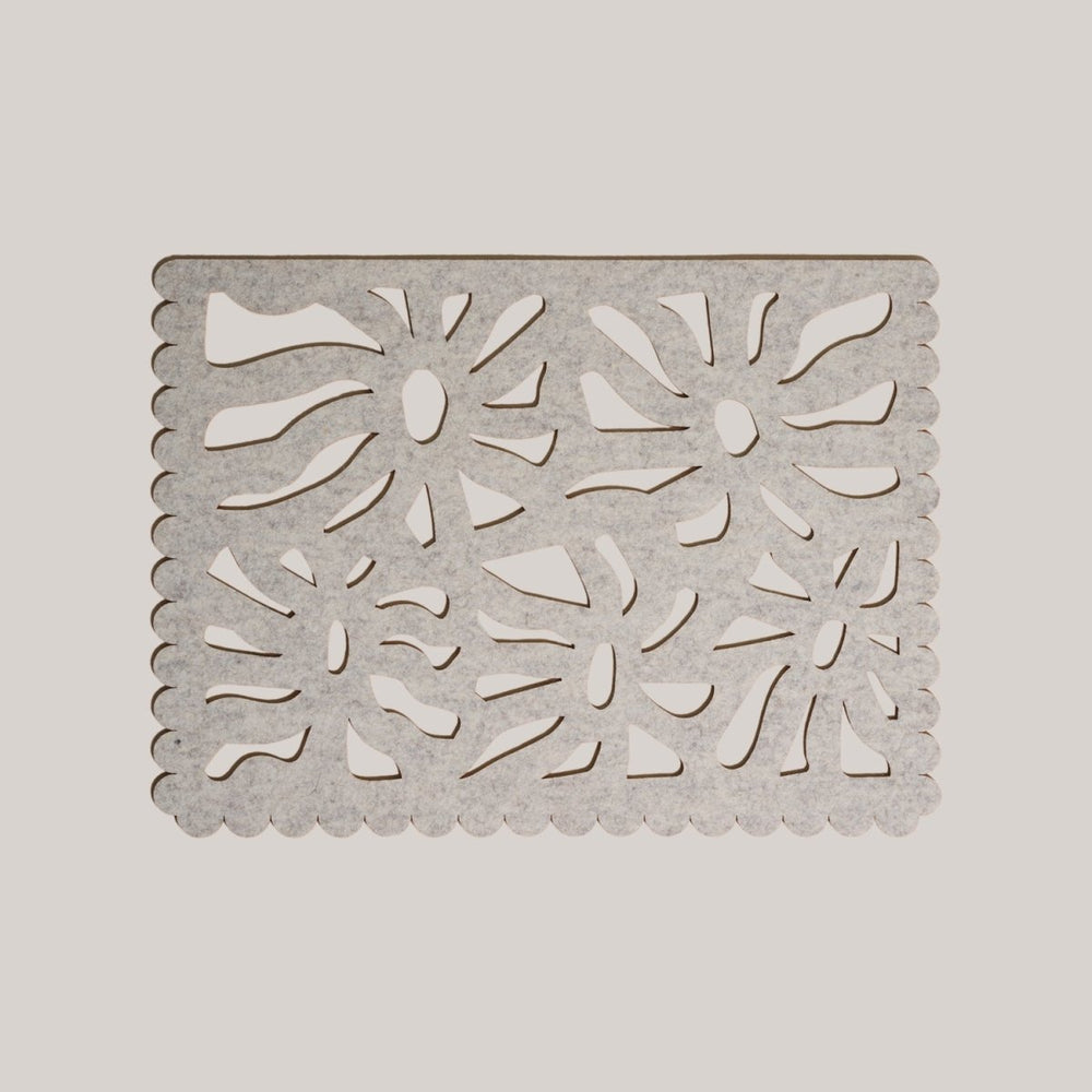 ATELIER SAUCIER Doily Felt Placemat - lily & onyx