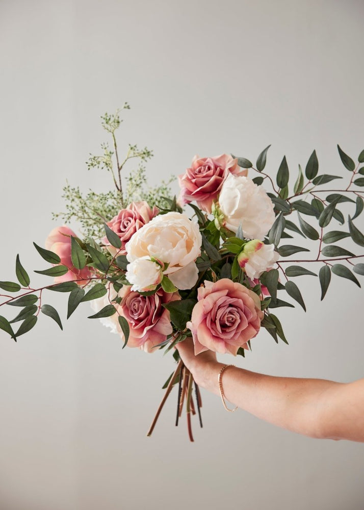 
                      
                        Afloral Dusty Lavender Real Touch Fake Duchess Rose - 20" - lily & onyx
                      
                    
