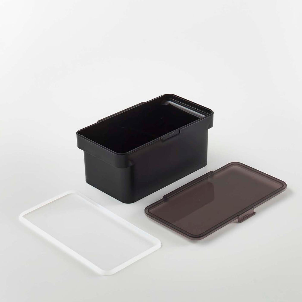 
                      
                        Airtight Pet Food Container
                      
                    