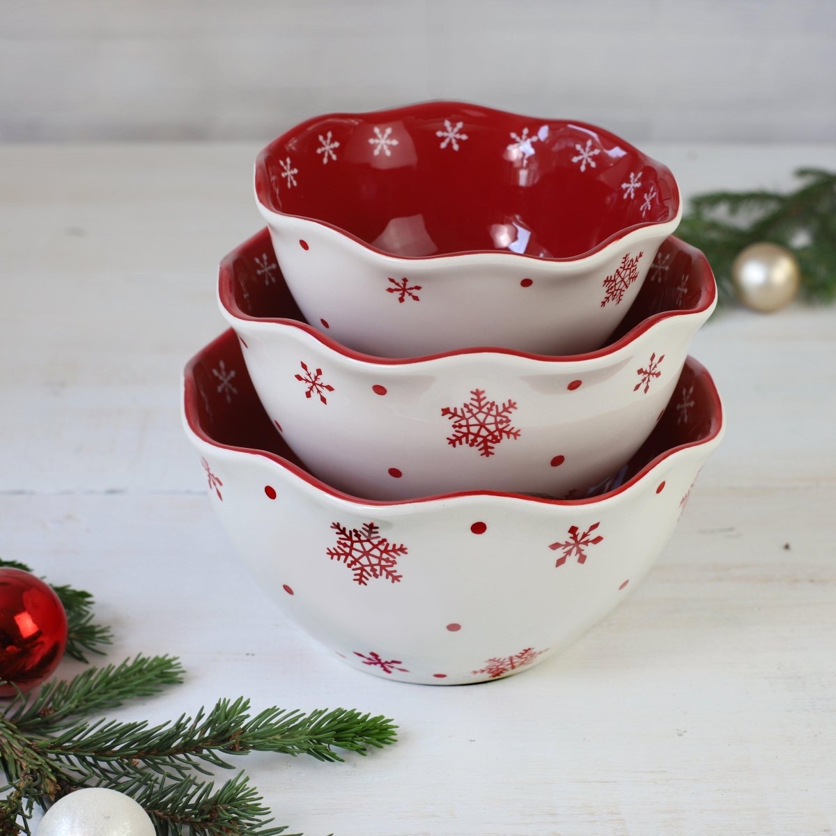 Euro Ceramica Winterfest 3 - Piece Hand Painted Nesting Bowl Set - Snow Flake