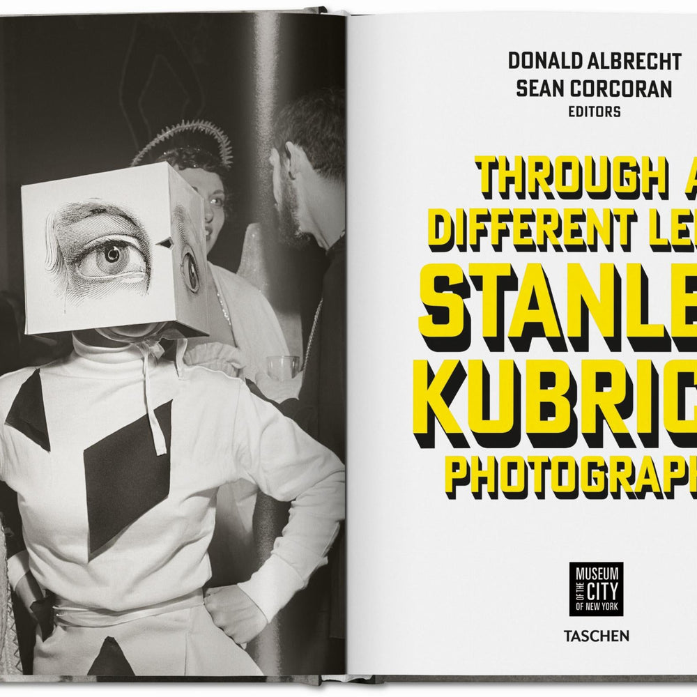 
                      
                        Stanley Kubrick Photographs. Through a Different Lens (German, French, English)
                      
                    