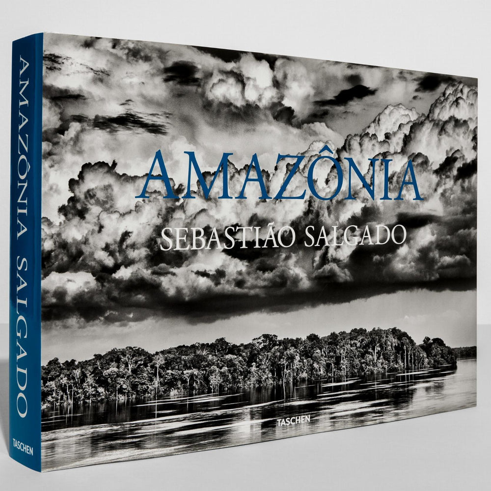 
                      
                        Sebastião Salgado. Amazônia (Spanish)
                      
                    