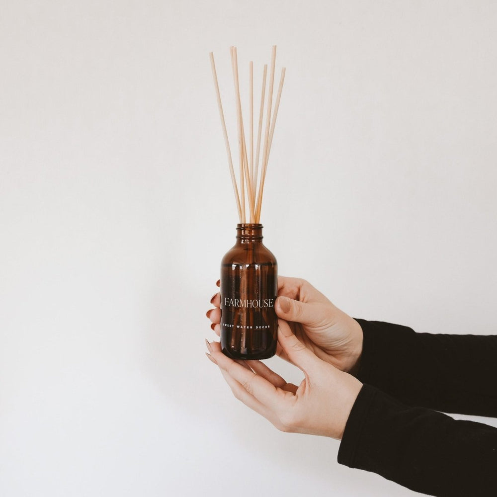 
                      
                        Sweet Water Decor Farmhouse Amber Reed Diffuser - lily & onyx
                      
                    