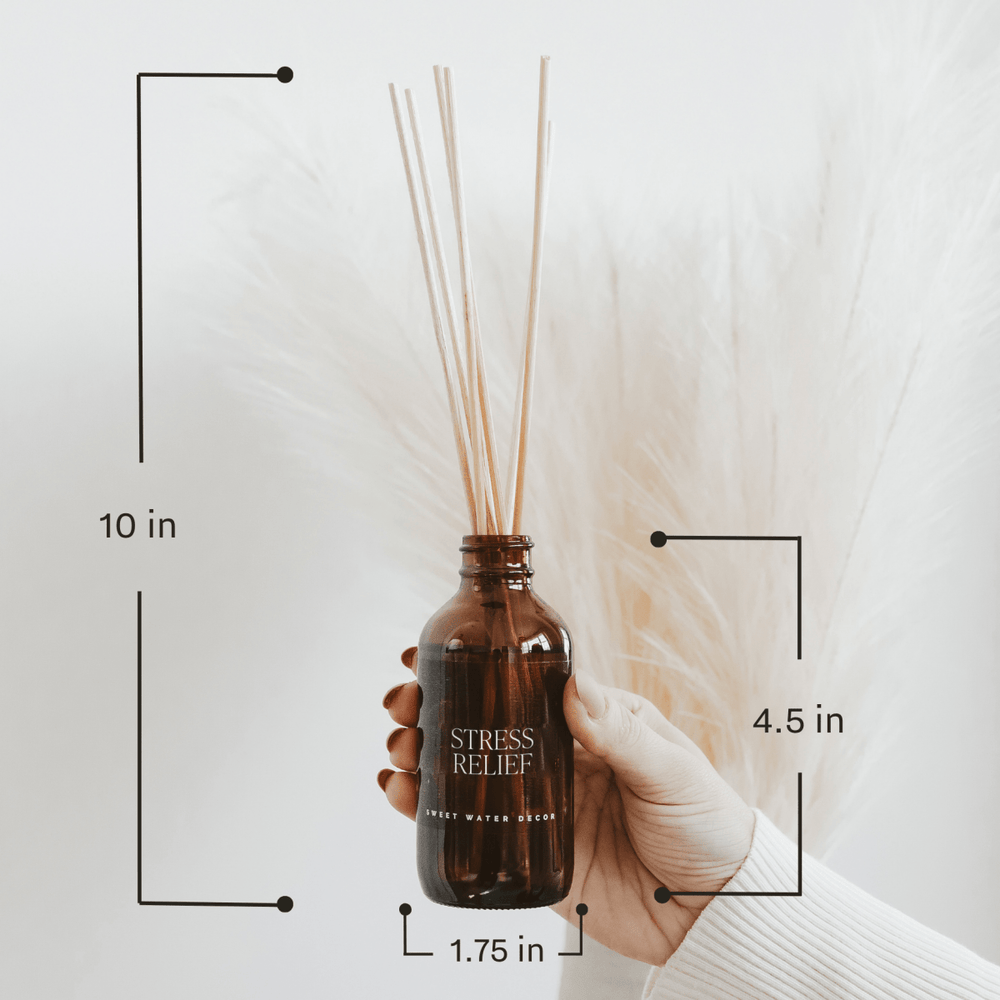 
                      
                        Sweet Water Decor Farmhouse Amber Reed Diffuser - lily & onyx
                      
                    