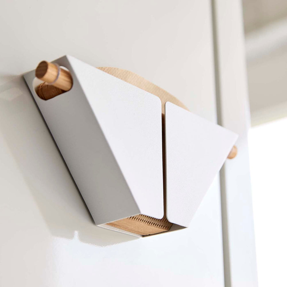 
                      
                        Magnetic Coffee Filter Case - Size 04 - Steel + Wood
                      
                    