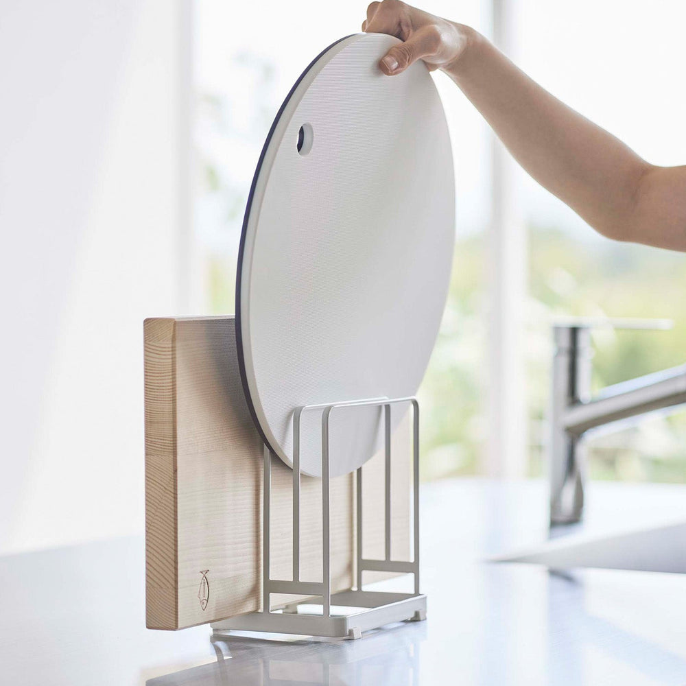 
                      
                        Round Cutting Board Stand
                      
                    
