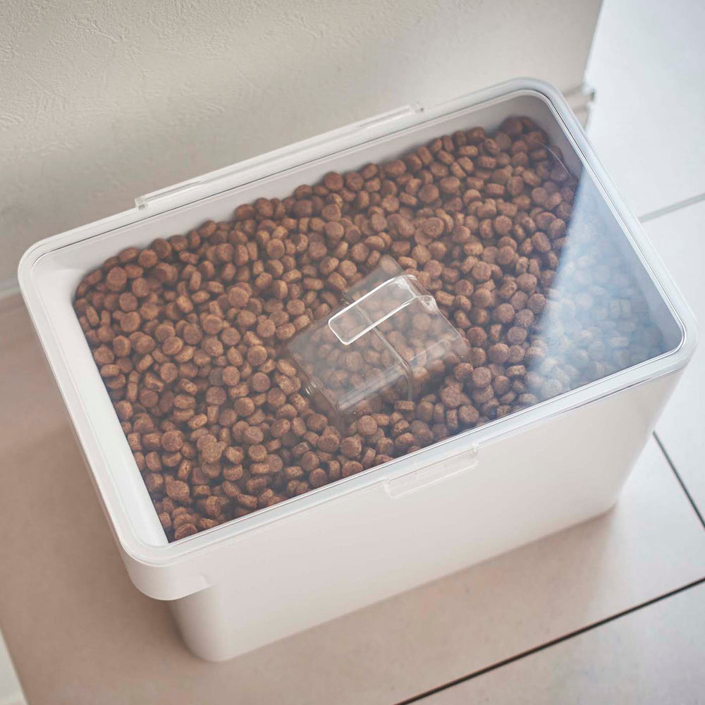 
                      
                        Airtight Pet Food Container
                      
                    