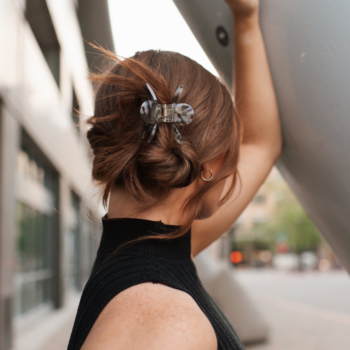 Denim & Daisy Flower Hair Claw Clip | Grey - lily & onyx