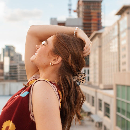 Denim & Daisy Flower Hair Claw Clip | Tortoise - lily & onyx