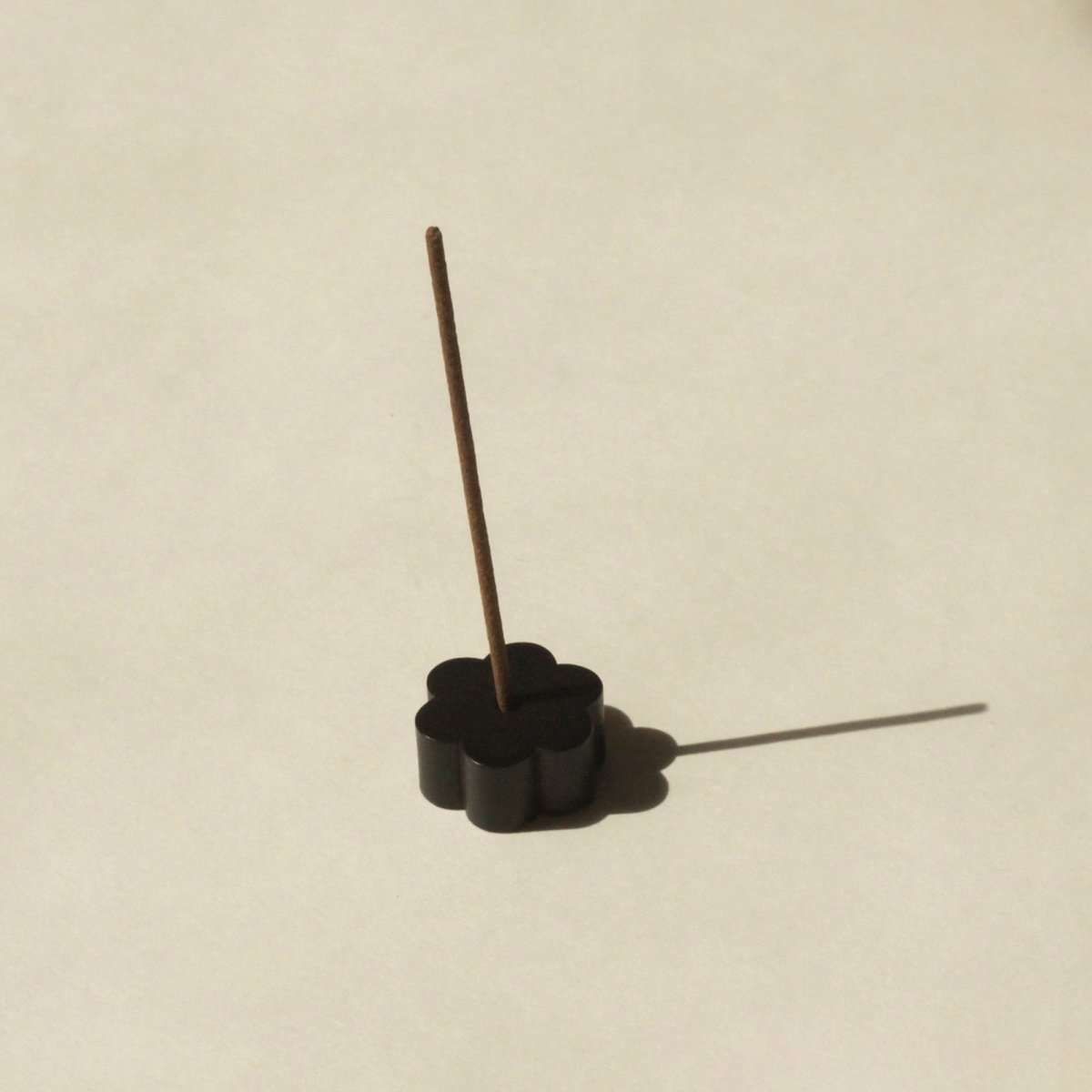 CEDAR AND MYRRH Flower - Shaped Black Brass Incense Holder - lily & onyx