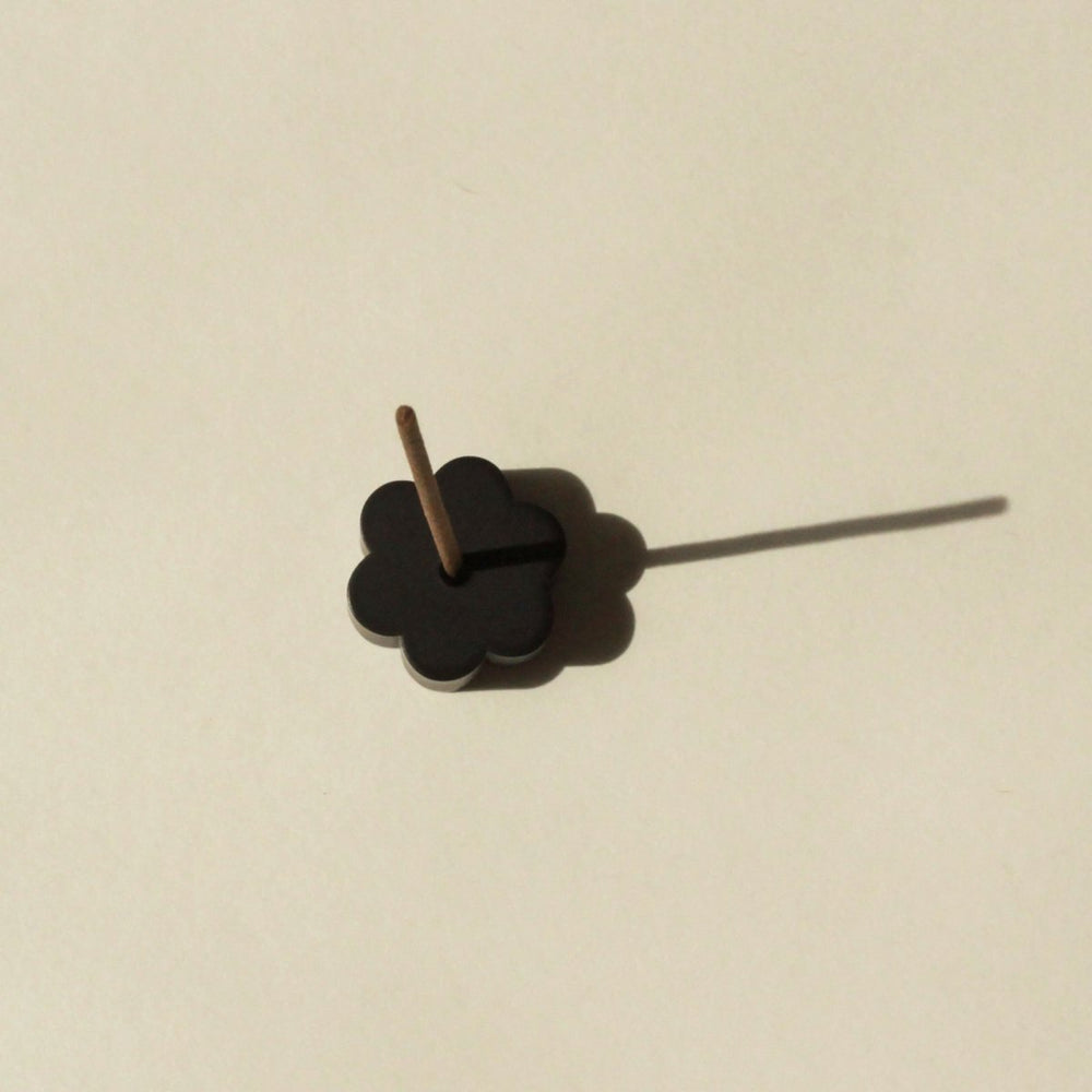 
                      
                        CEDAR AND MYRRH Flower - Shaped Black Brass Incense Holder - lily & onyx
                      
                    
