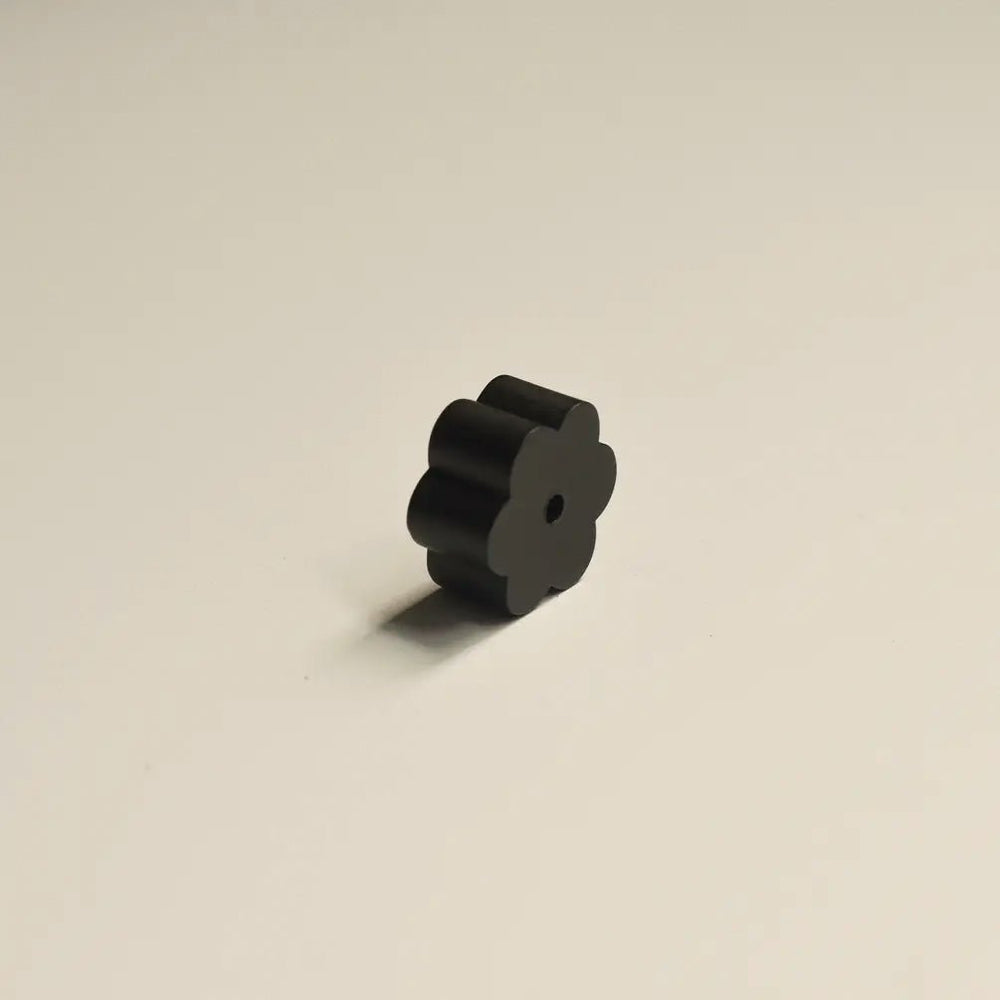 
                      
                        CEDAR AND MYRRH Flower - Shaped Black Brass Incense Holder - lily & onyx
                      
                    