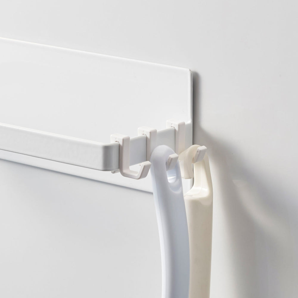 
                      
                        Magnetic Steel Clothes Hanger Rack
                      
                    