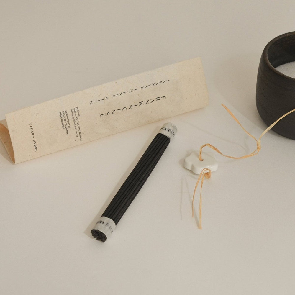 
                      
                        CEDAR AND MYRRH Frankincense Japanese Incense Stick Set with Ceramic Flower Holder - 30 Sticks - lily & onyx
                      
                    