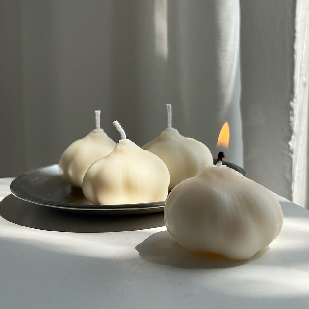 Scandles Garlic Candle - lily & onyx