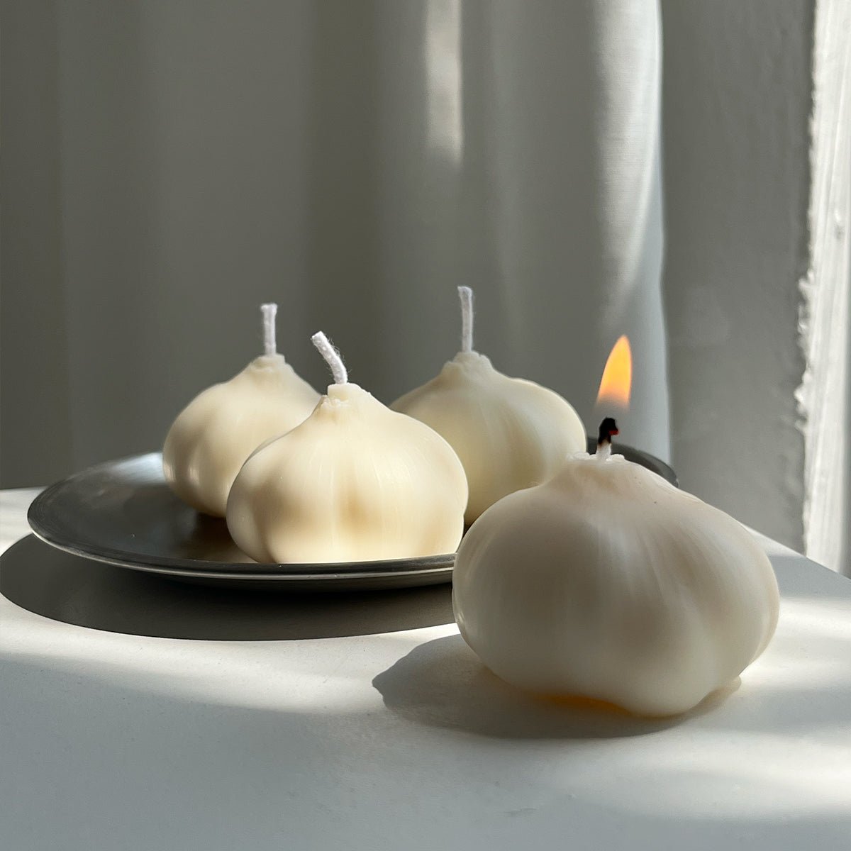 Scandles Garlic Candle - lily & onyx
