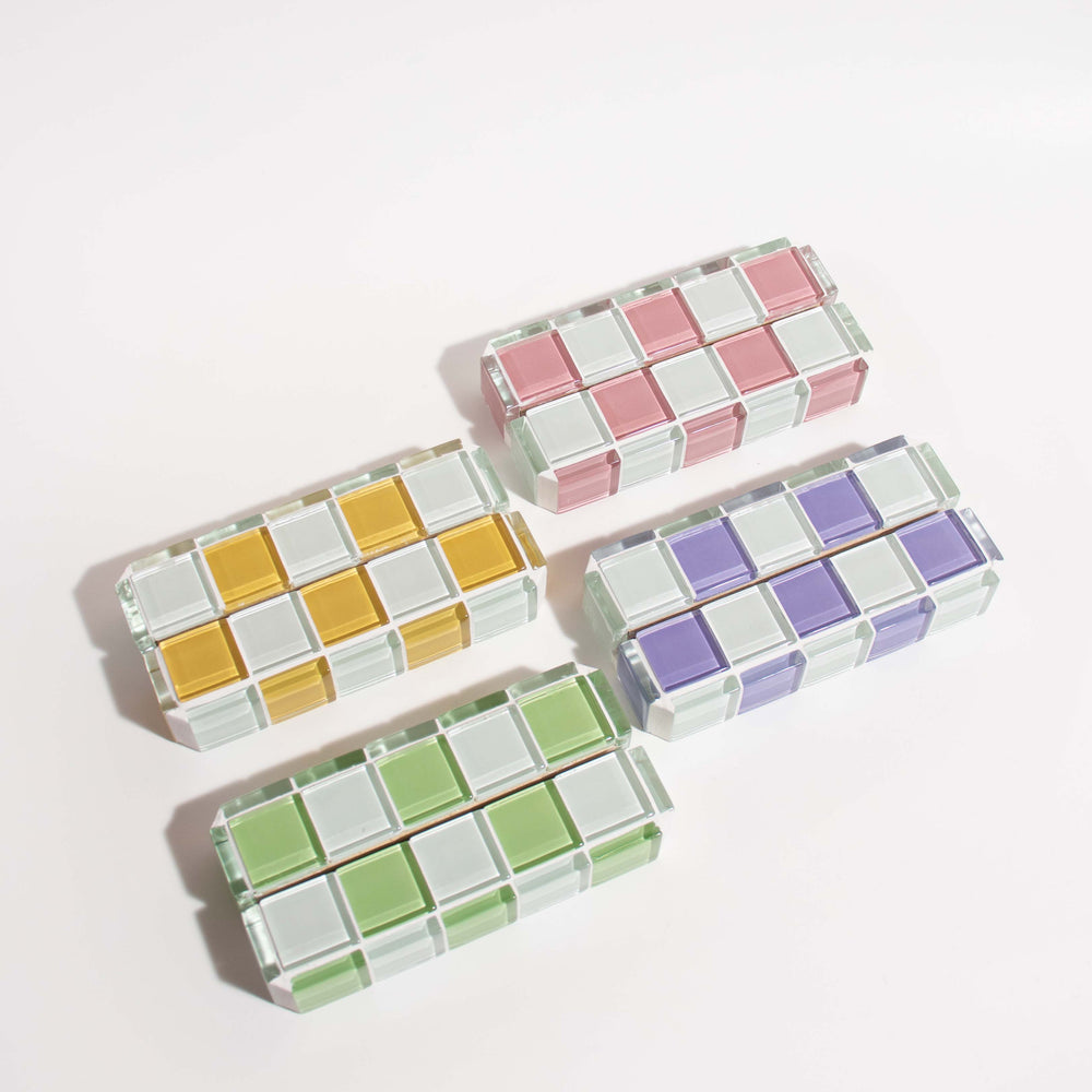 
                      
                        Glass Tile Picture Stand - Pink Himalayan Milk Chocolate
                      
                    