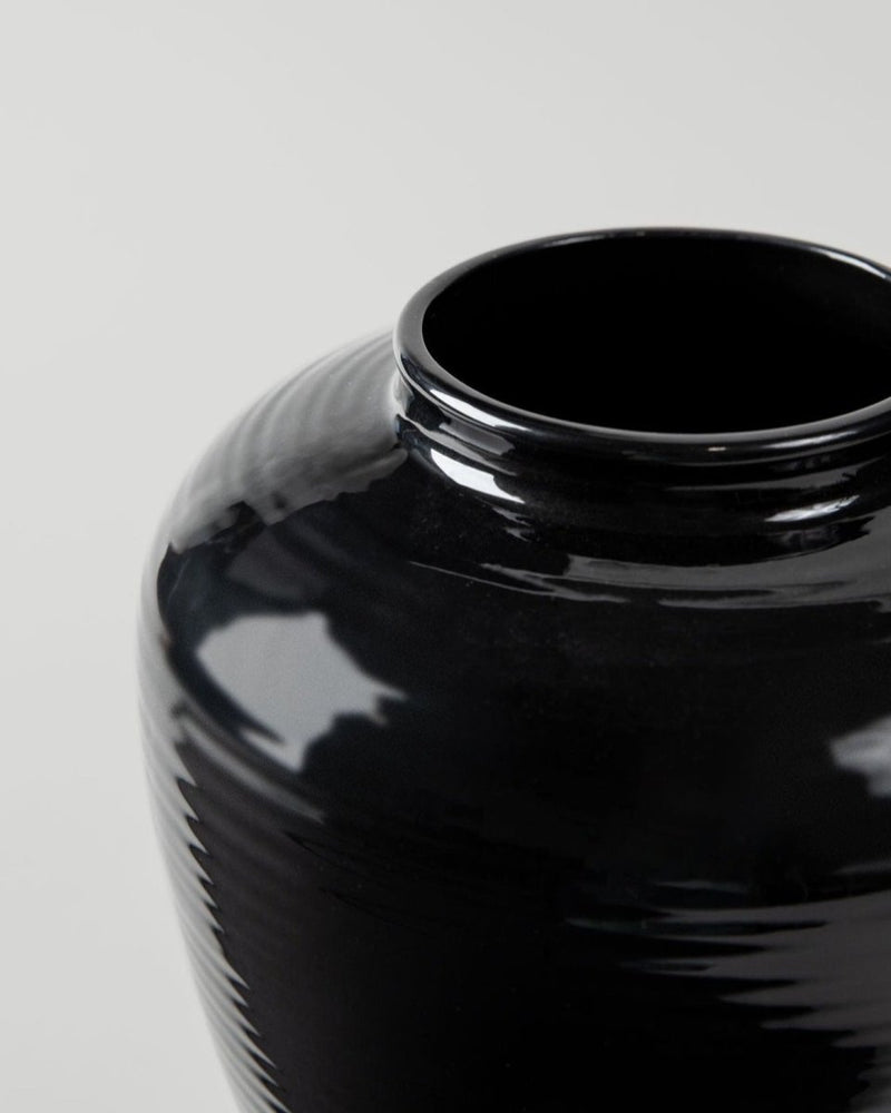 
                      
                        Afloral Glazed Afloral Ribbed Stoneware Table Vase in Noir - 8" - lily & onyx
                      
                    