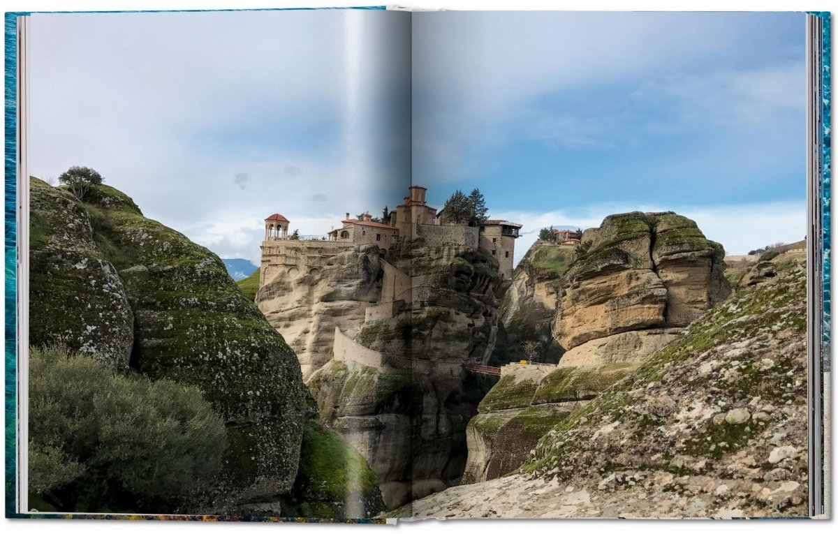 TASCHEN Great Escapes Greece. The Hotel Book (German, French, English) - lily & onyx