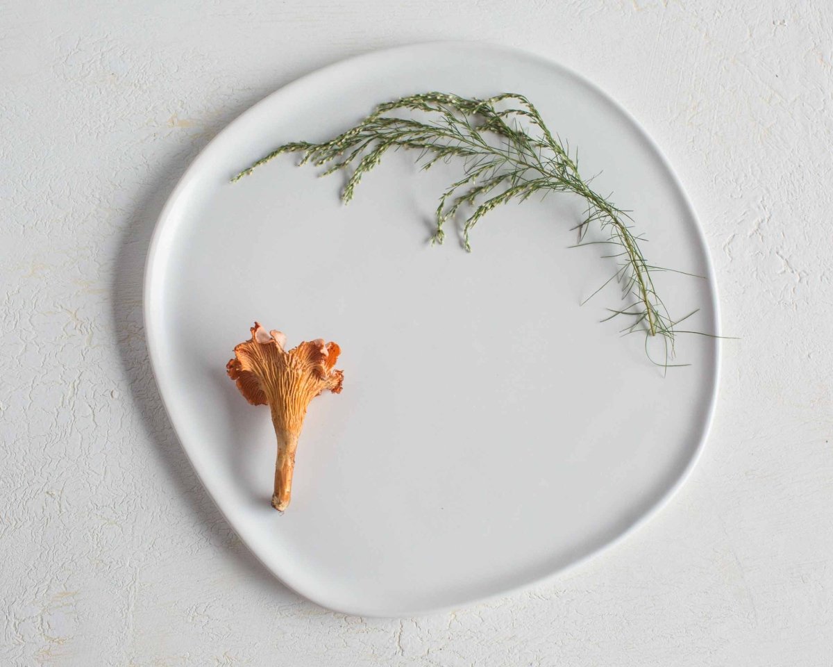 Haand Haand Ripple White Porcelain Dinner Plate 11 Inch - Handmade USA