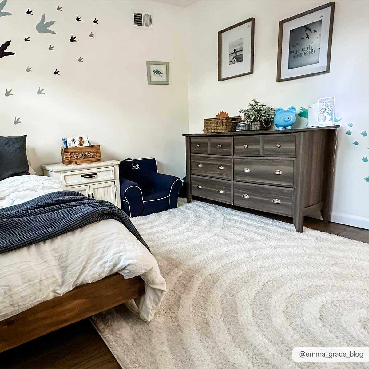 Hauteloom Arnel Cream Plush Area Rug - 100% Polyester - 1.18" Pile Height