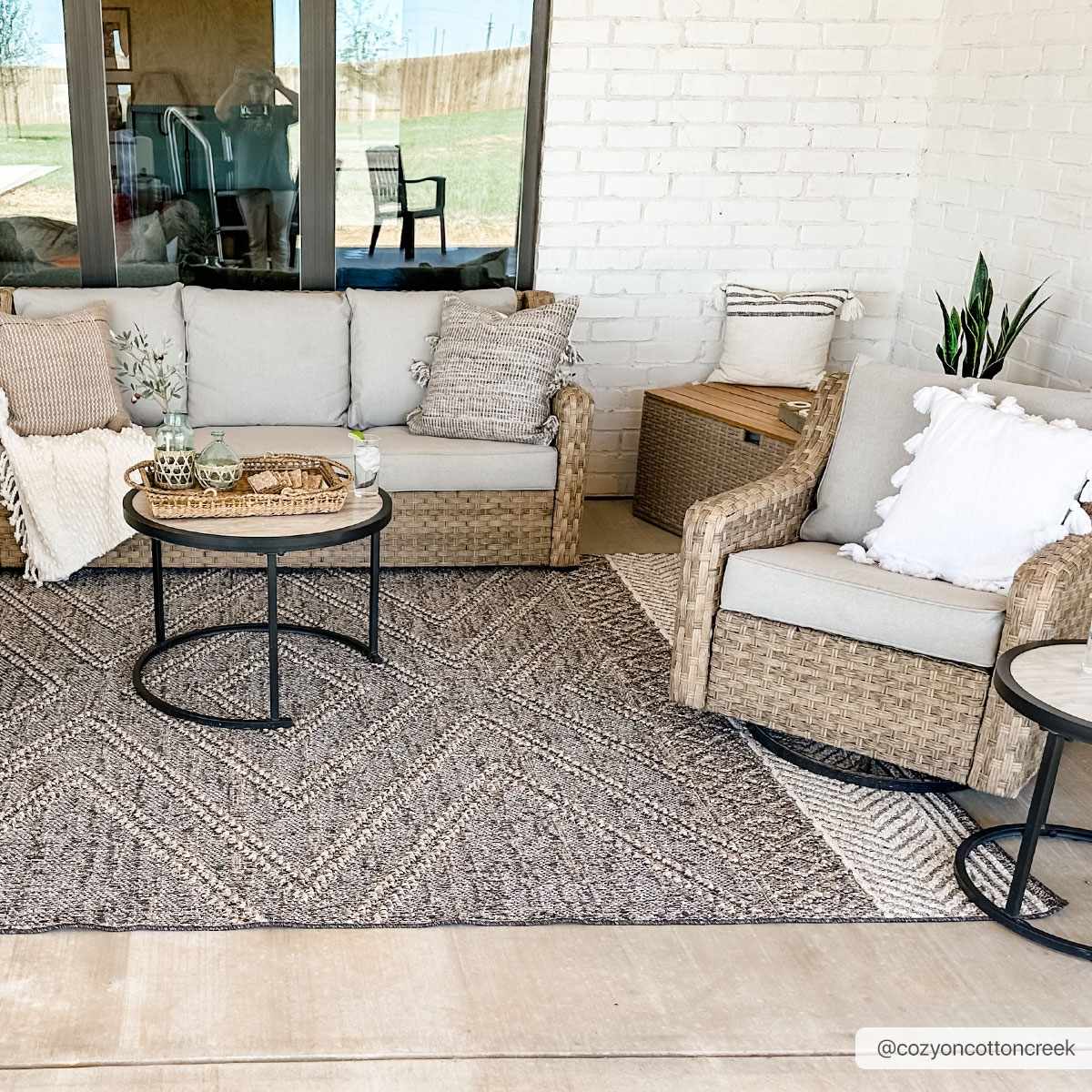 Hauteloom Beige Charcoal Areli Area Rug - Machine Woven Polypropylene Indoor Outdoor