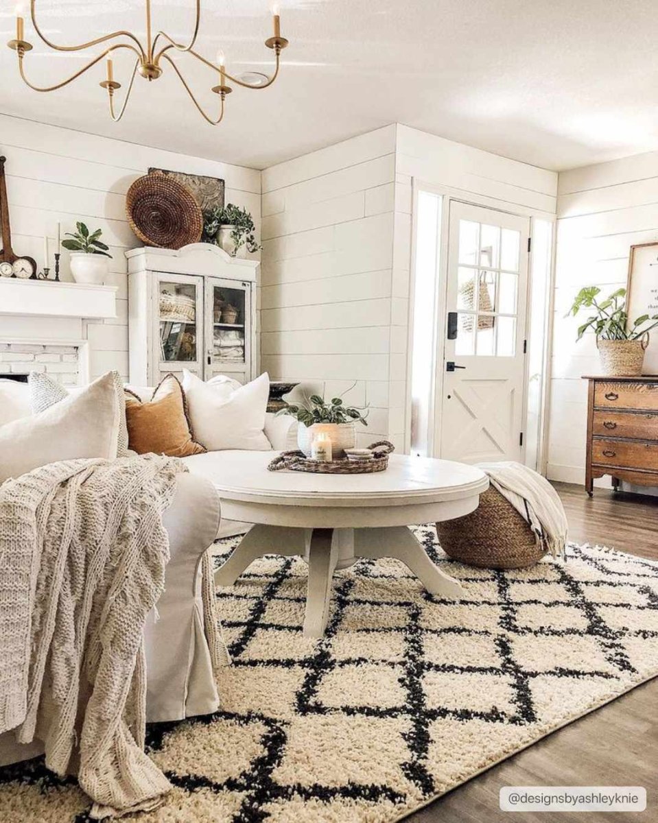 Hauteloom Wallagrass Beige & Black Trellis Tassel Shag Rug - Machine Woven