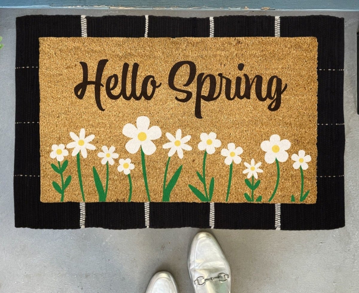 Nickel Designs Custom Doormats Hello Spring Daisy Outdoor Doormat - lily & onyx