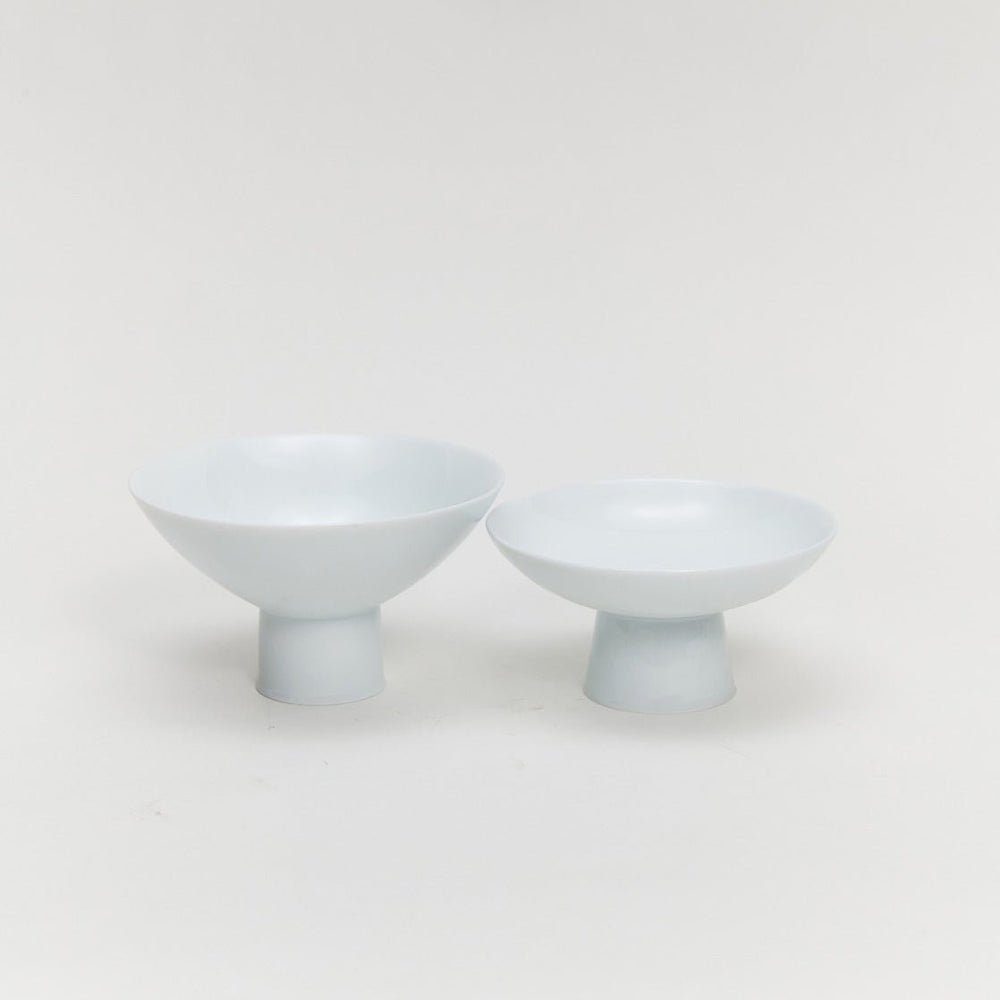 CHOP SUEY CLUB High Foot Snack Plate in Suet White - lily & onyx