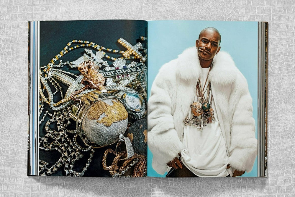 
                      
                        TASCHEN Ice Cold. A Hip - Hop Jewelry History (German, French, English)
                      
                    