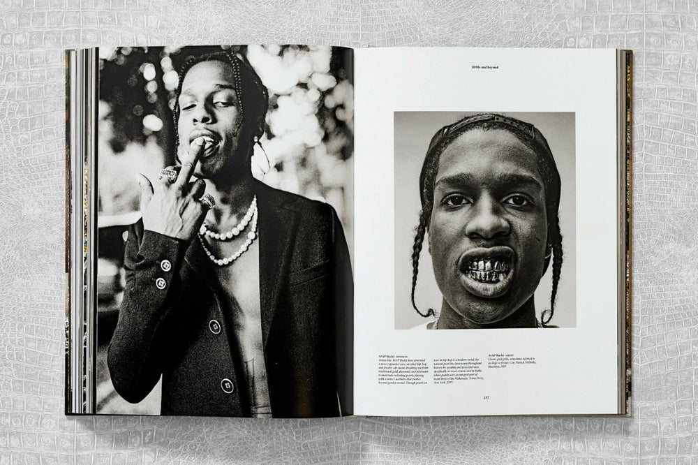 
                      
                        TASCHEN Ice Cold. A Hip - Hop Jewelry History (German, French, English)
                      
                    