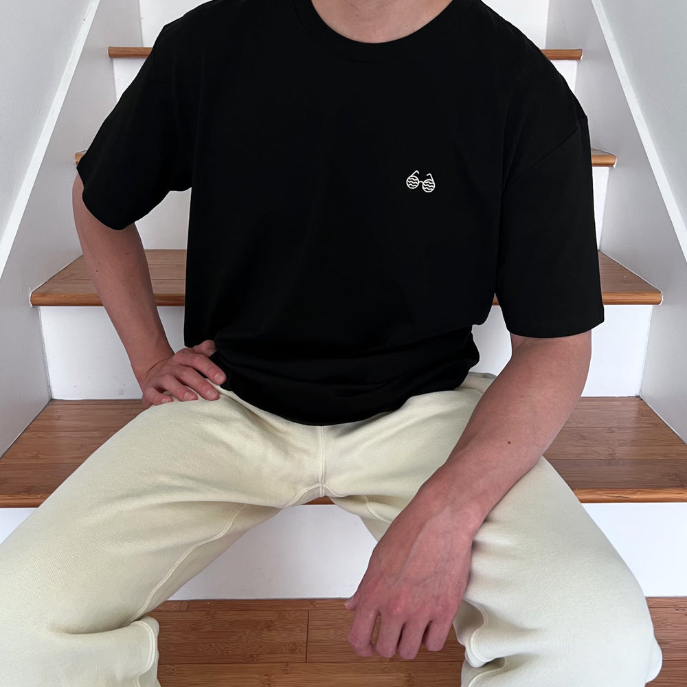 Sunnies Tee