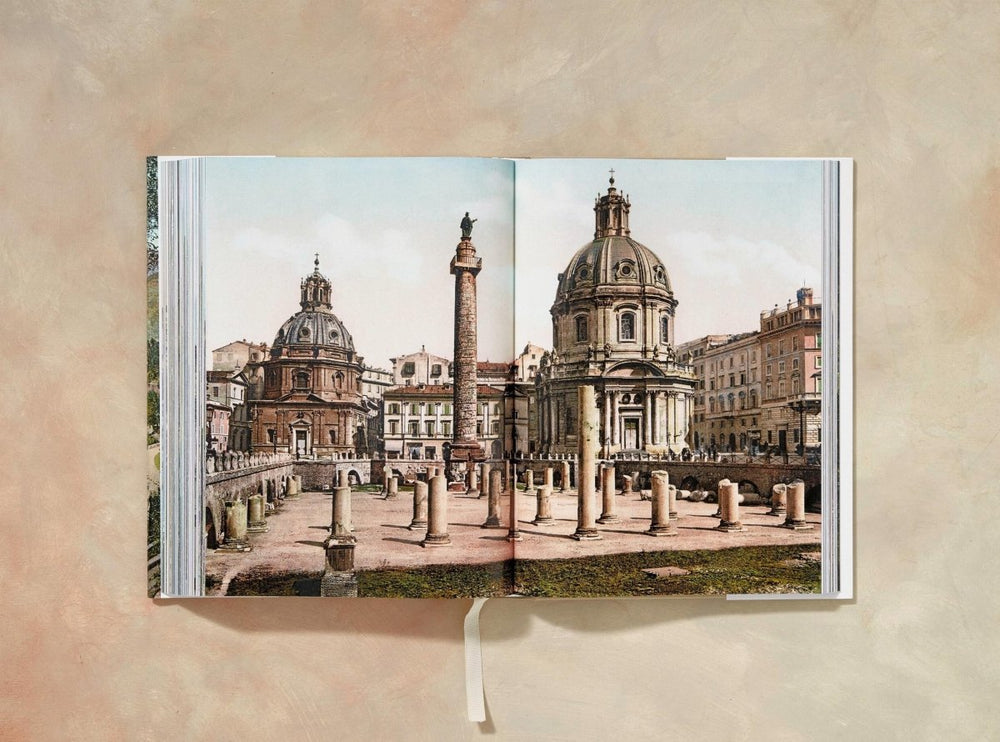 
                      
                        TASCHEN Italy around 1900 (Spanish, English, Italian)
                      
                    